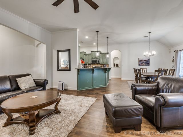 4671 E 144th Place, Bixby, OK 74008