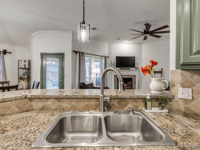 4671 E 144th Place, Bixby, OK 74008