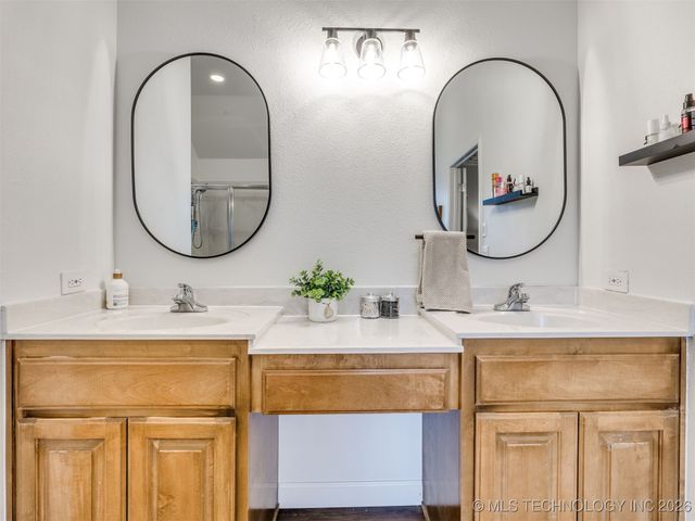 4671 E 144th Place, Bixby, OK 74008