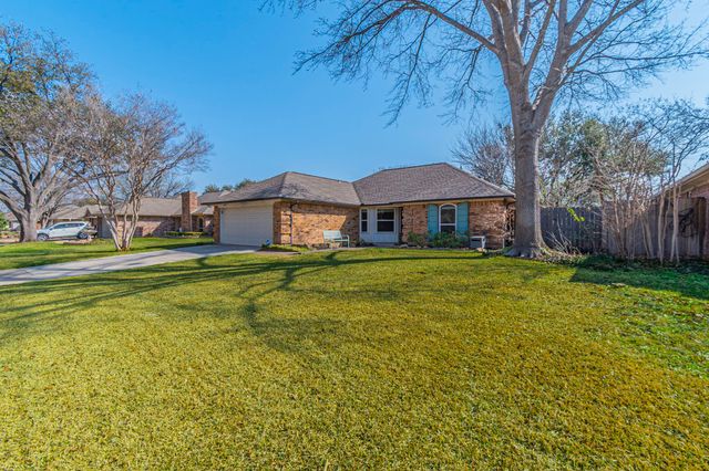 5604 Bogota Drive, North Richland Hills, TX 76180