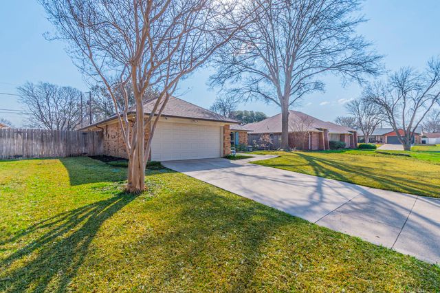 5604 Bogota Drive, North Richland Hills, TX 76180