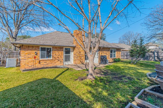 5604 Bogota Drive, North Richland Hills, TX 76180