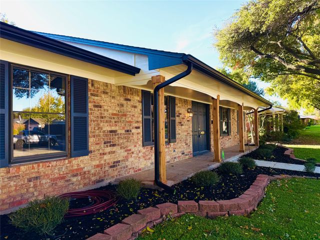 4761 Preston Trail Drive, Mesquite, TX 75150