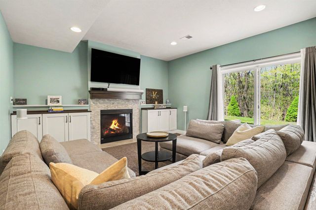 4338 Trail East Drive Ne, Cannon Twp, MI 49301