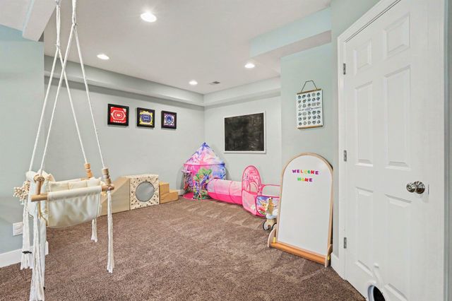 4338 Trail East Drive Ne, Cannon Twp, MI 49301