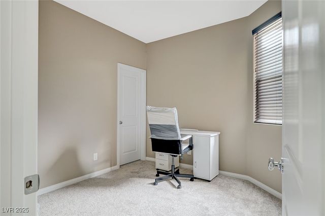 6579 Secret Grove Avenue, Las Vegas, NV 89130