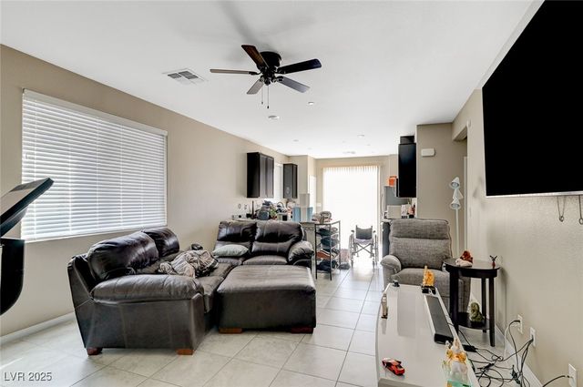 6579 Secret Grove Avenue, Las Vegas, NV 89130