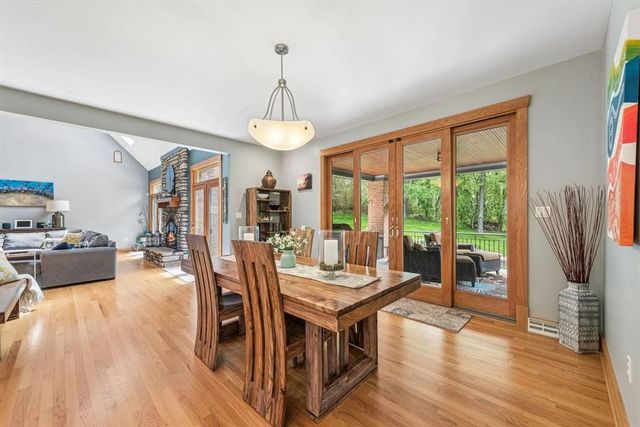 300 Hardy DRIVE, Upper St Clair, PA 15241