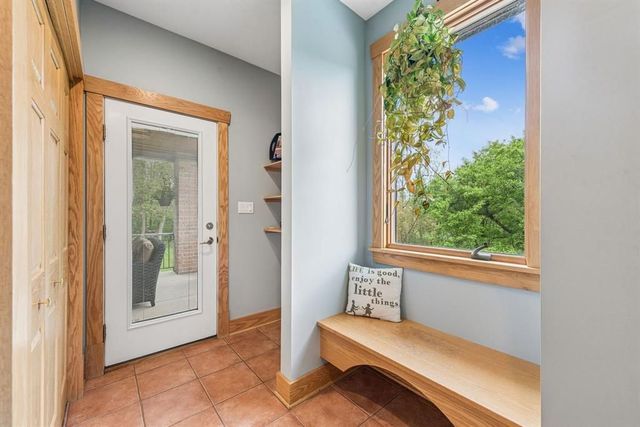 300 Hardy DRIVE, Upper St Clair, PA 15241