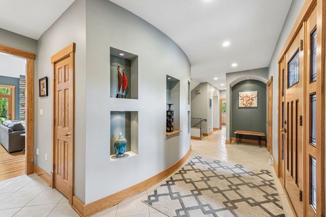 300 Hardy DRIVE, Upper St Clair, PA 15241