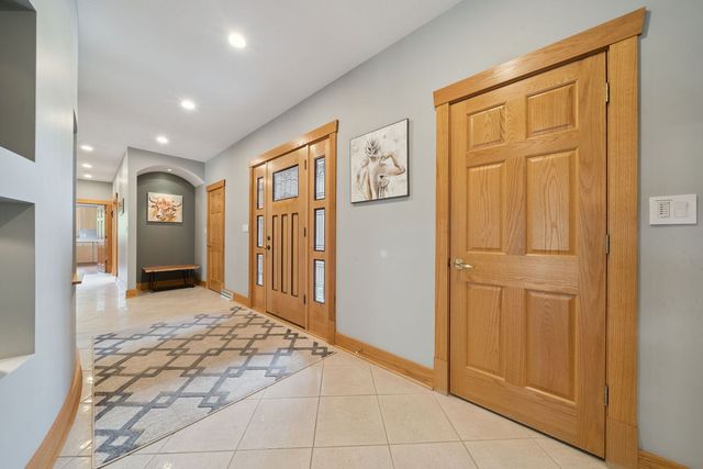300 Hardy DRIVE, Upper St Clair, PA 15241