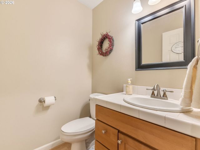 702 Sw JUNIPER Ave, Warrenton, OR 97146