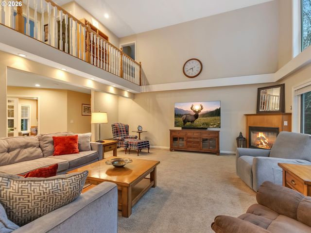 702 Sw JUNIPER Ave, Warrenton, OR 97146