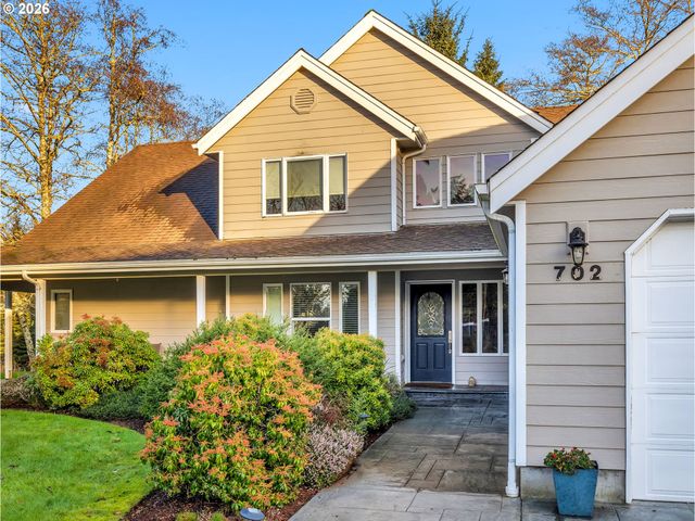 702 Sw JUNIPER Ave, Warrenton, OR 97146
