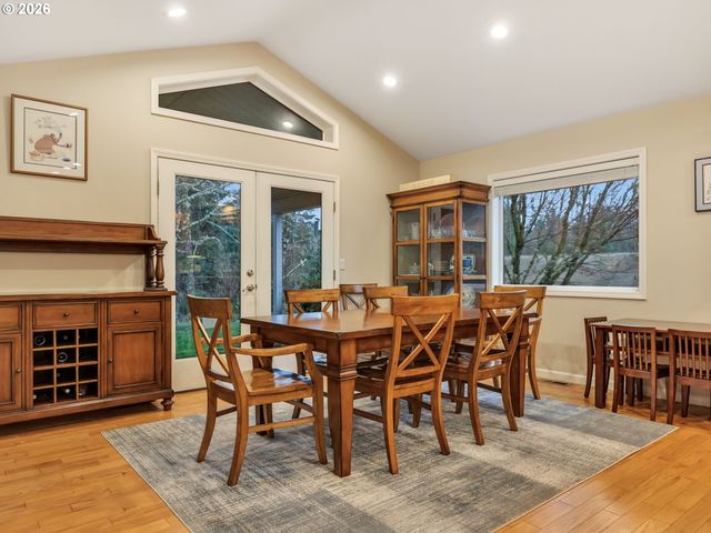 702 Sw JUNIPER Ave, Warrenton, OR 97146