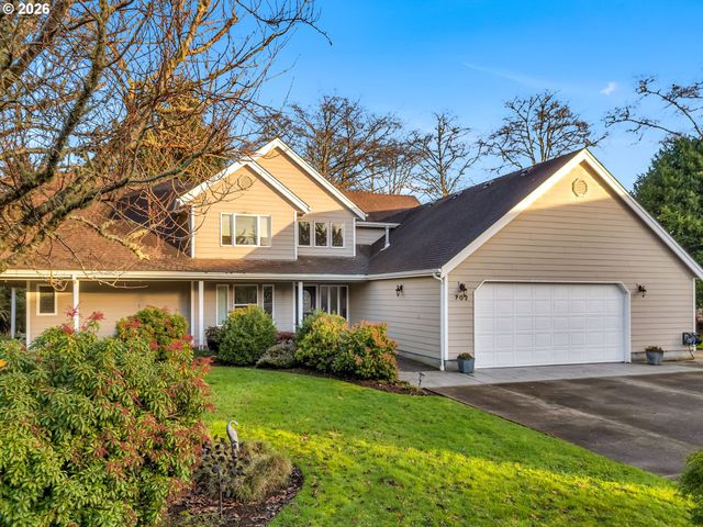 702 Sw JUNIPER Ave, Warrenton, OR 97146