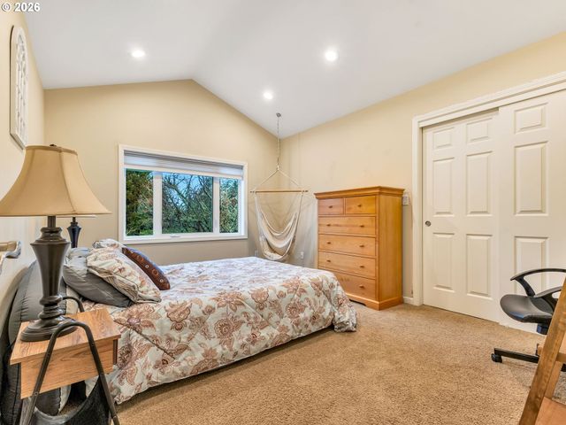 702 Sw JUNIPER Ave, Warrenton, OR 97146