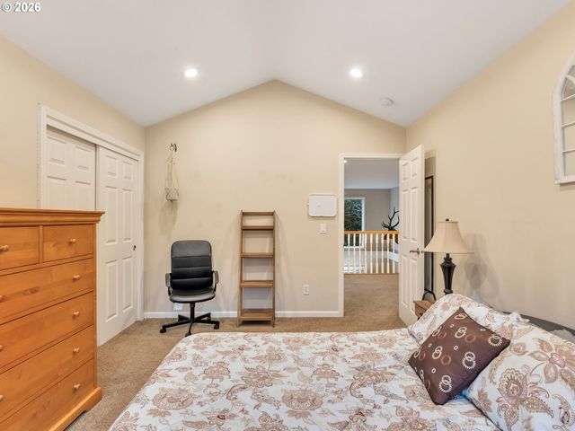 702 Sw JUNIPER Ave, Warrenton, OR 97146