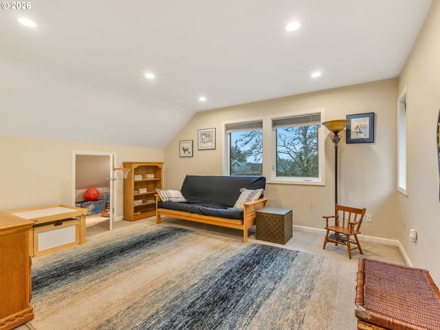 702 Sw JUNIPER Ave, Warrenton, OR 97146