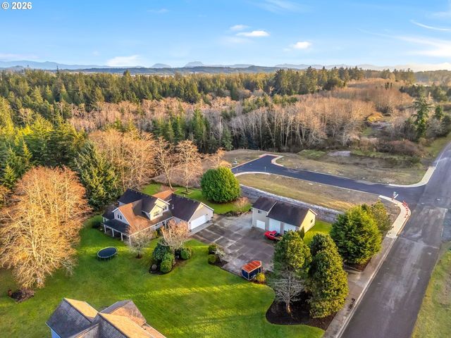 702 Sw JUNIPER Ave, Warrenton, OR 97146