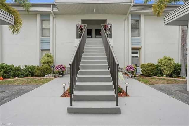 5785 Trailwinds DR 222, Fort Myers, FL 33907