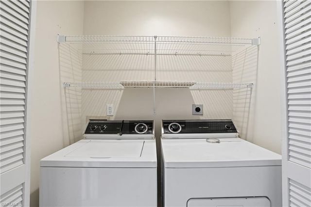 5785 Trailwinds DR 222, Fort Myers, FL 33907