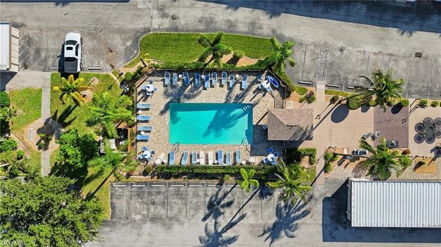 5785 Trailwinds DR 222, Fort Myers, FL 33907