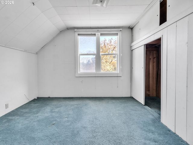 698 Grandview Ave, Scotts Mills, OR 97375