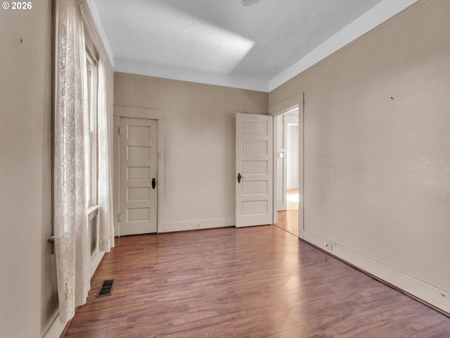 698 Grandview Ave, Scotts Mills, OR 97375