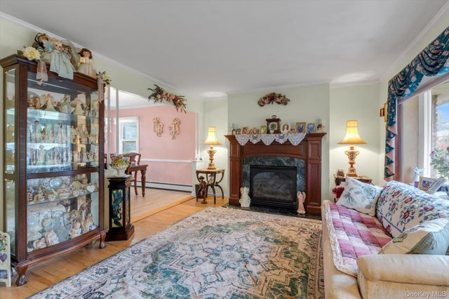 1812 Gormley Avenue, Merrick, NY 11566