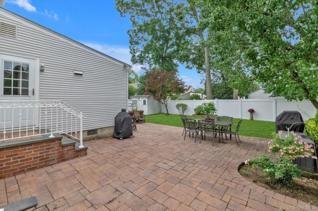 1812 Gormley Avenue, Merrick, NY 11566