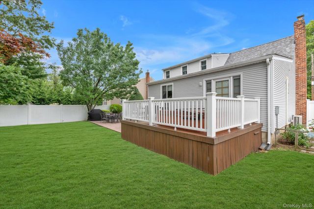 1812 Gormley Avenue, Merrick, NY 11566