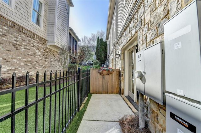 5193 Creek Walk Circle, Peachtree Corners, GA 30092