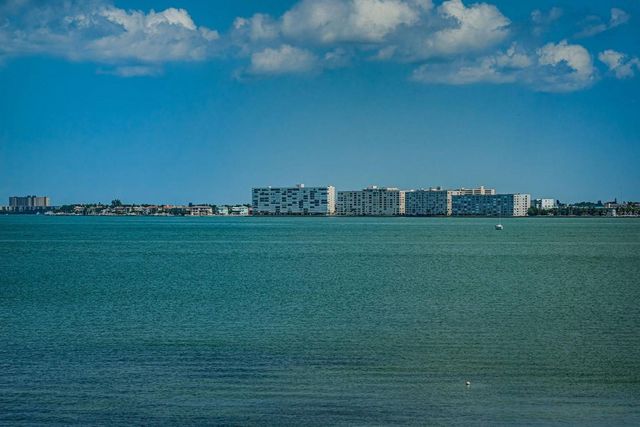 5151 ISLA KEY BOULEVARD S 220, St Petersburg, FL 33715