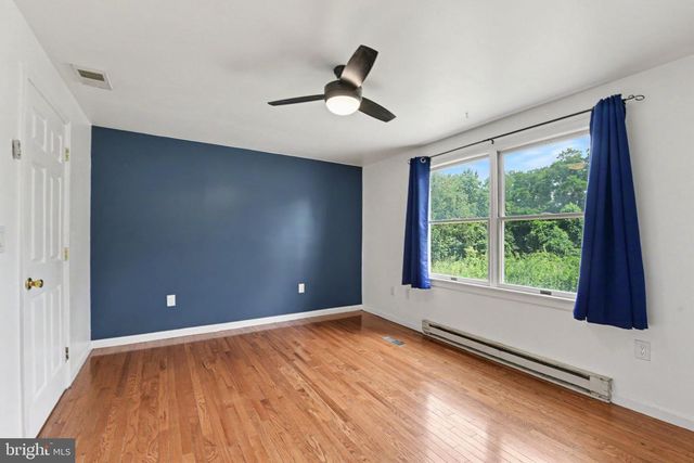 922 VALLEY RD, Enola, PA 17025