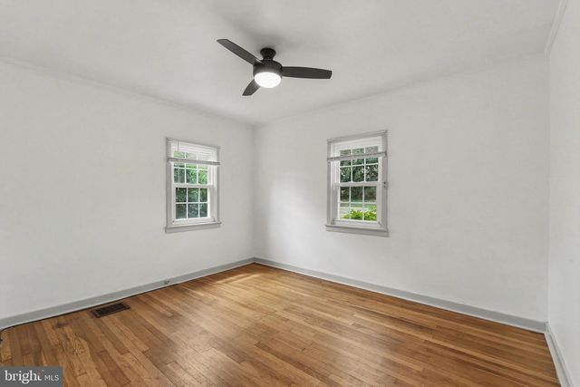 922 VALLEY RD, Enola, PA 17025