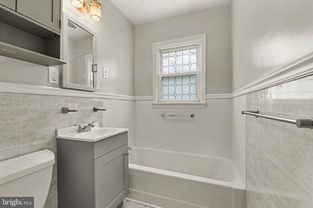 922 VALLEY RD, Enola, PA 17025