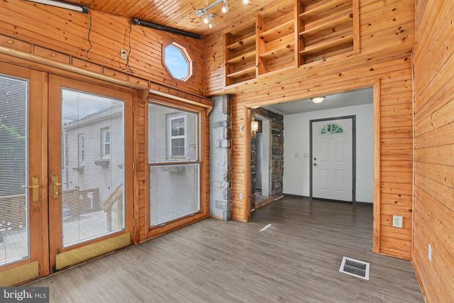 922 VALLEY RD, Enola, PA 17025