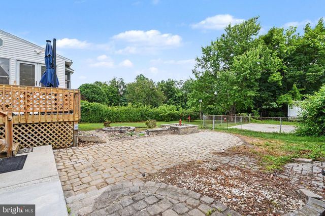 922 VALLEY RD, Enola, PA 17025