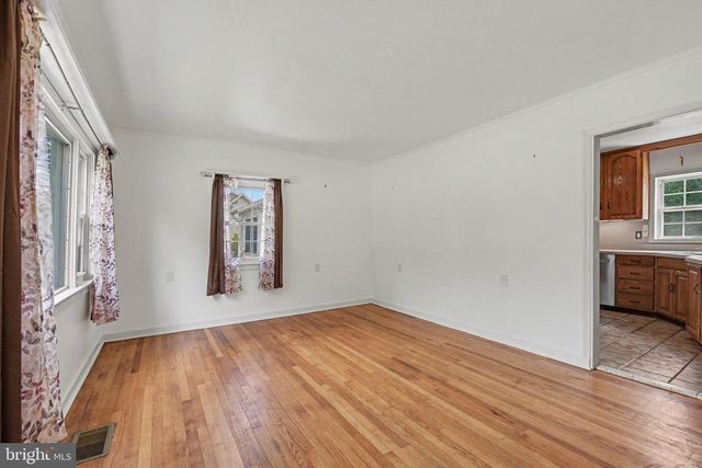 922 VALLEY RD, Enola, PA 17025