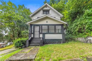 712 Roselle Avenue B/UP, Akron, OH 44307