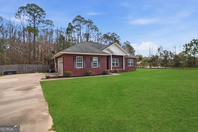 66 Water Oak Lane NE, Ludowici, GA 31316