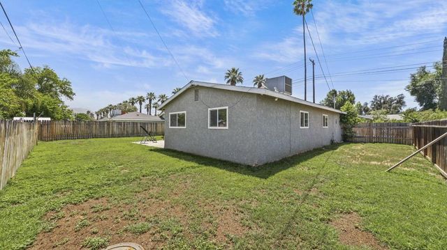 2505 Pennsylvania Avenue, Riverside, CA 92507