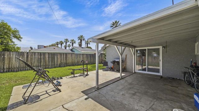 2505 Pennsylvania Avenue, Riverside, CA 92507