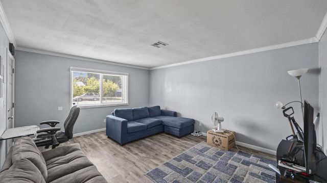 2505 Pennsylvania Avenue, Riverside, CA 92507