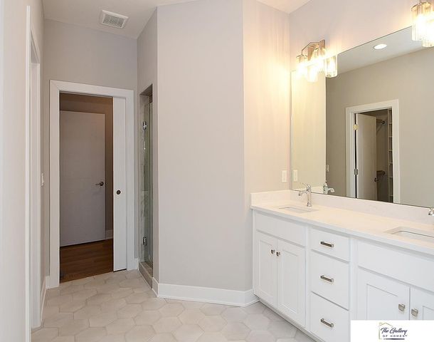 7610 N 116 Avenue, Omaha, NE 68142