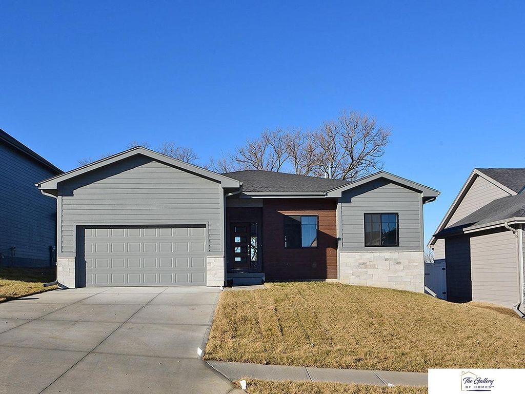 7610 N 116 Avenue, Omaha, NE 68142