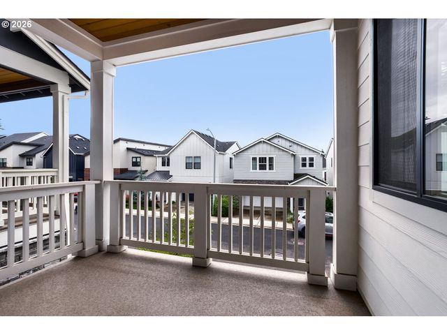 11689 Nw KEARNEY St, Portland, OR 97229