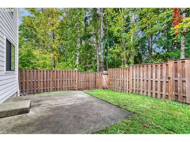 11689 Nw KEARNEY St, Portland, OR 97229