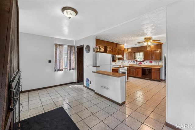 1212 Kinsella Avenue, Swansea, IL 62226